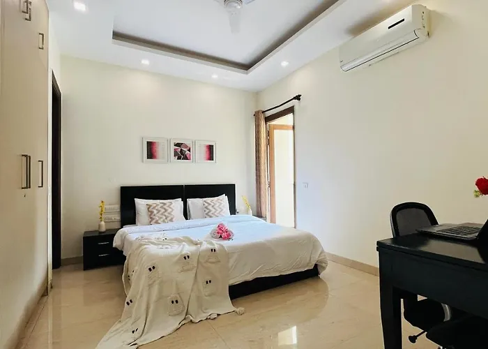 Bluo Studio Dlf Cybercity - Kitchen, Balcony, Lift