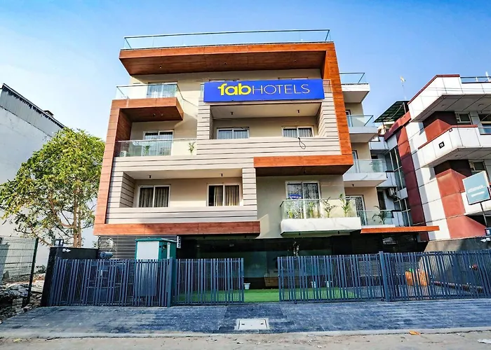 Fabhotel Infinity Stay II