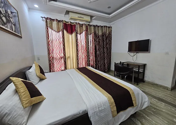 Hotel Ashiyana Elite