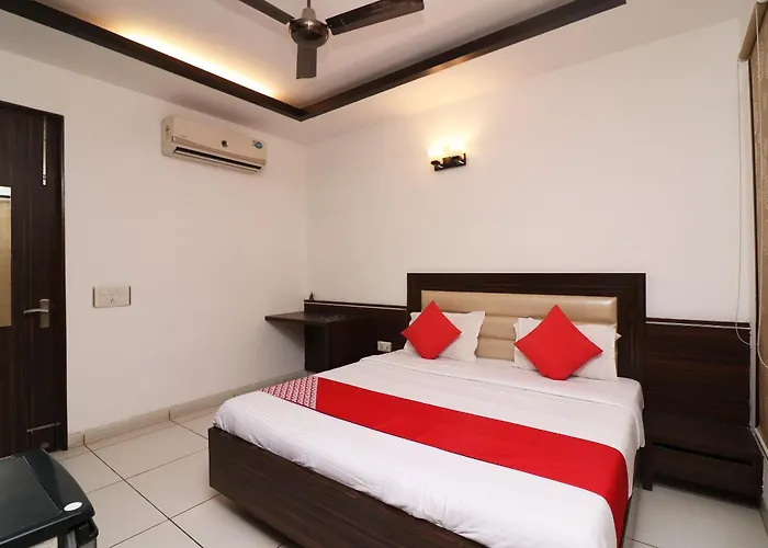 Wonderland Inn Near Aravali Biodiversity Park