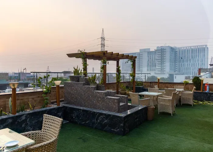 Platinum Palace Medanta Medicity