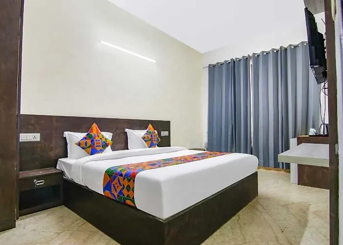 Hotel Viraj