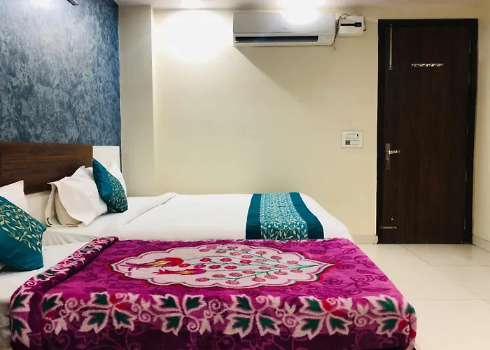 Basra Hotel , A Unit Of At Manpower Services
