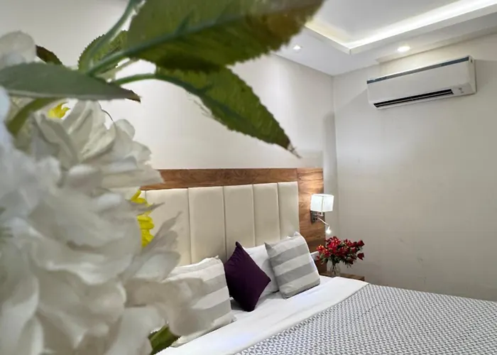 Hotel Golf View Suites-Golf Course Road Gurgaon