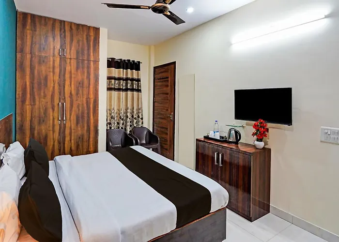 Hotel O Royal Hotel