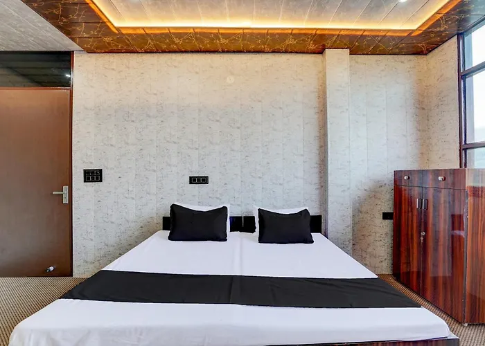 Hotel O Royal Hospitality