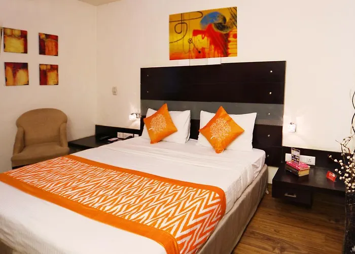 Oyo Premium Dlf City Club