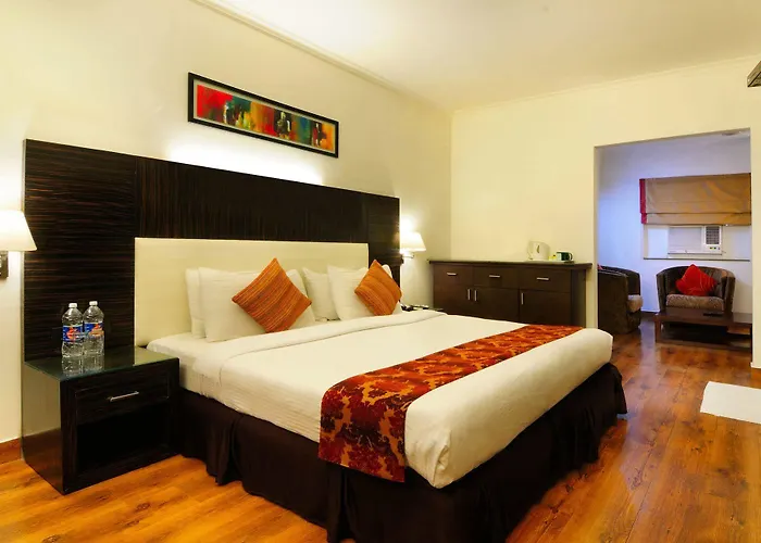 Hotel Crossroads
