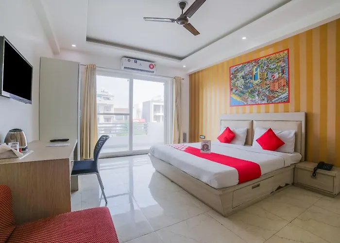 Oyo 9934 Hotel Nirmal Niwas