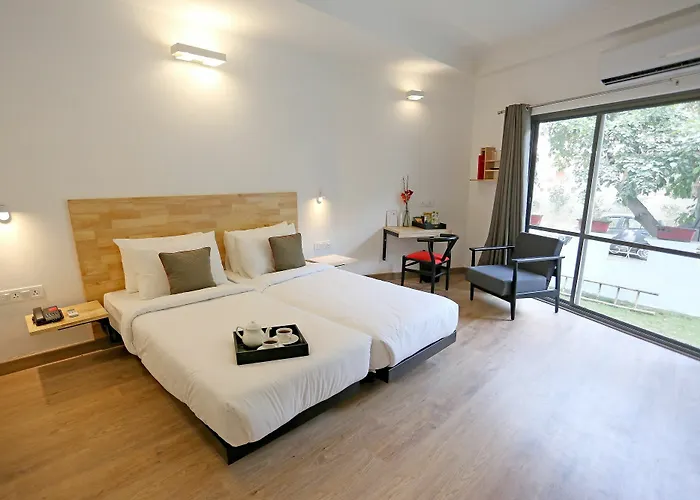 Oyo Townhouse 20 Huda Metro South City 1
