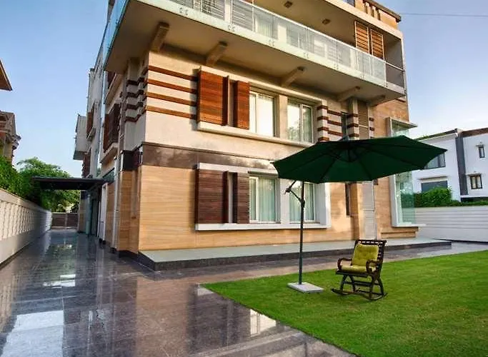 Stately Suites Nh8