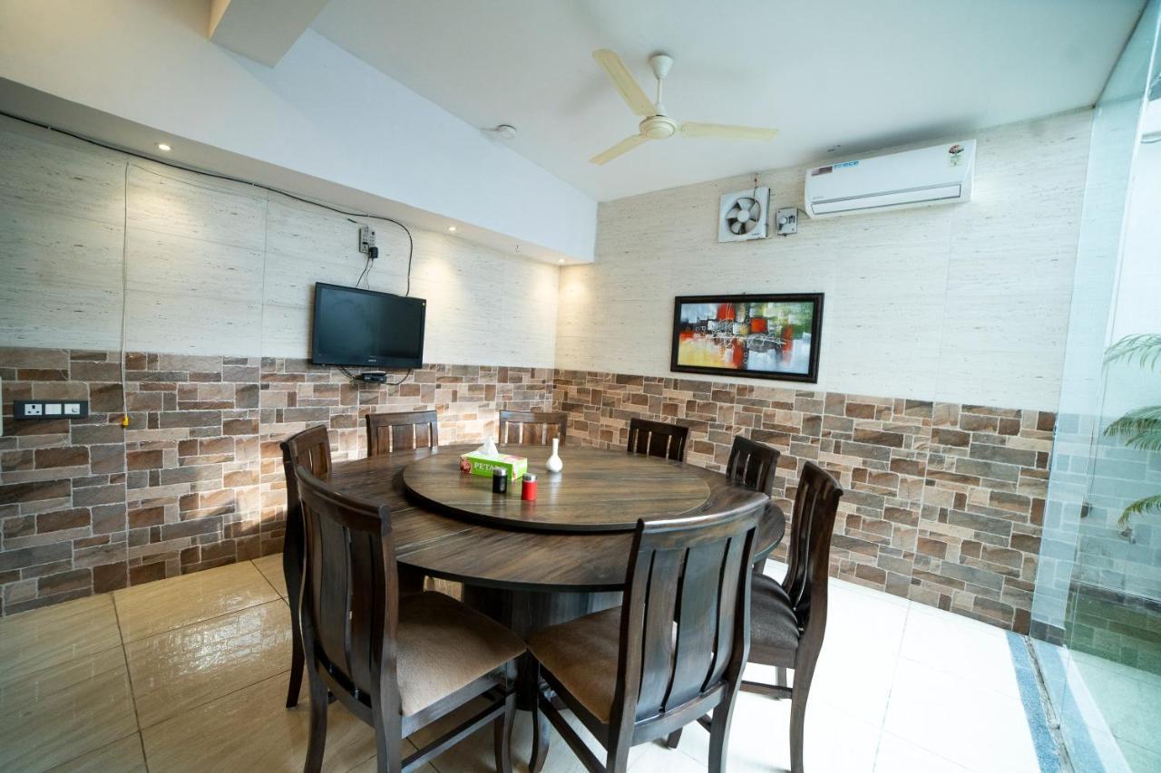 Saavi Golf Course Gurgaon