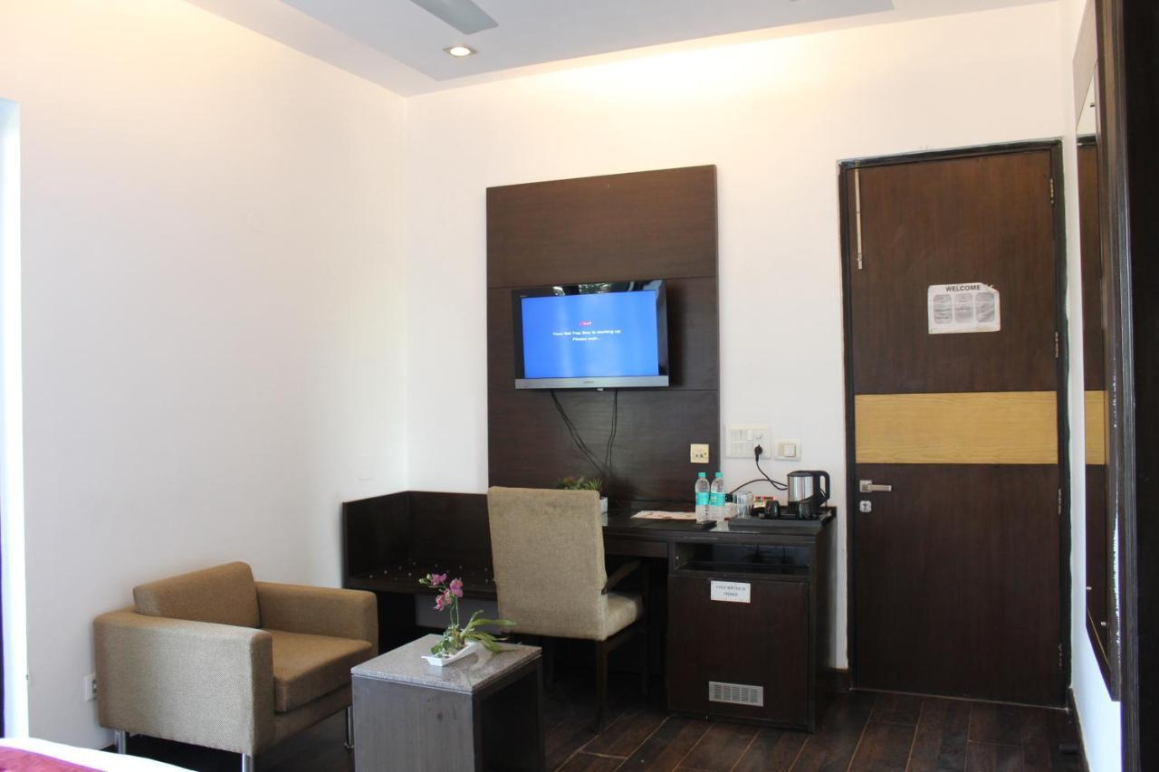 De Luxe 2* Gurgaon