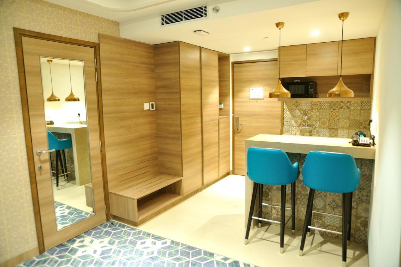 Gurugram Sector 90 By Ihg Hotel 5*