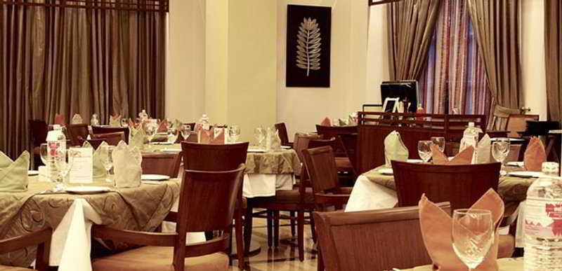 Hotel Dlf City Club 4*