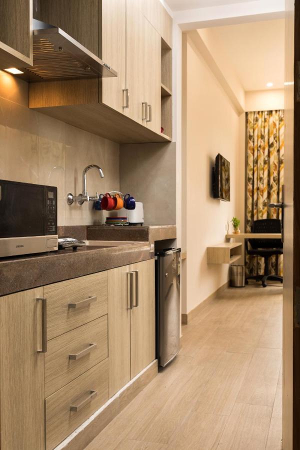 Silver Oak Near Medanta Medicity 3*