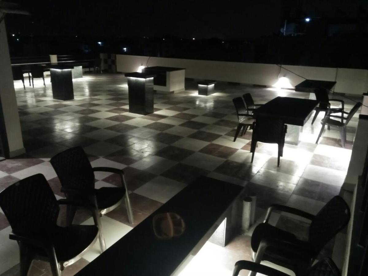 Metro Pg Hostel *
