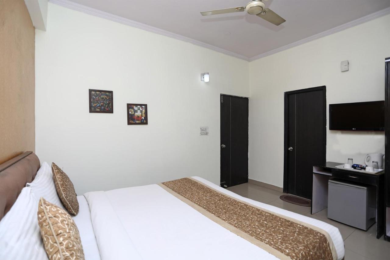 Hotel Oyo 14875 The Imperial Residency