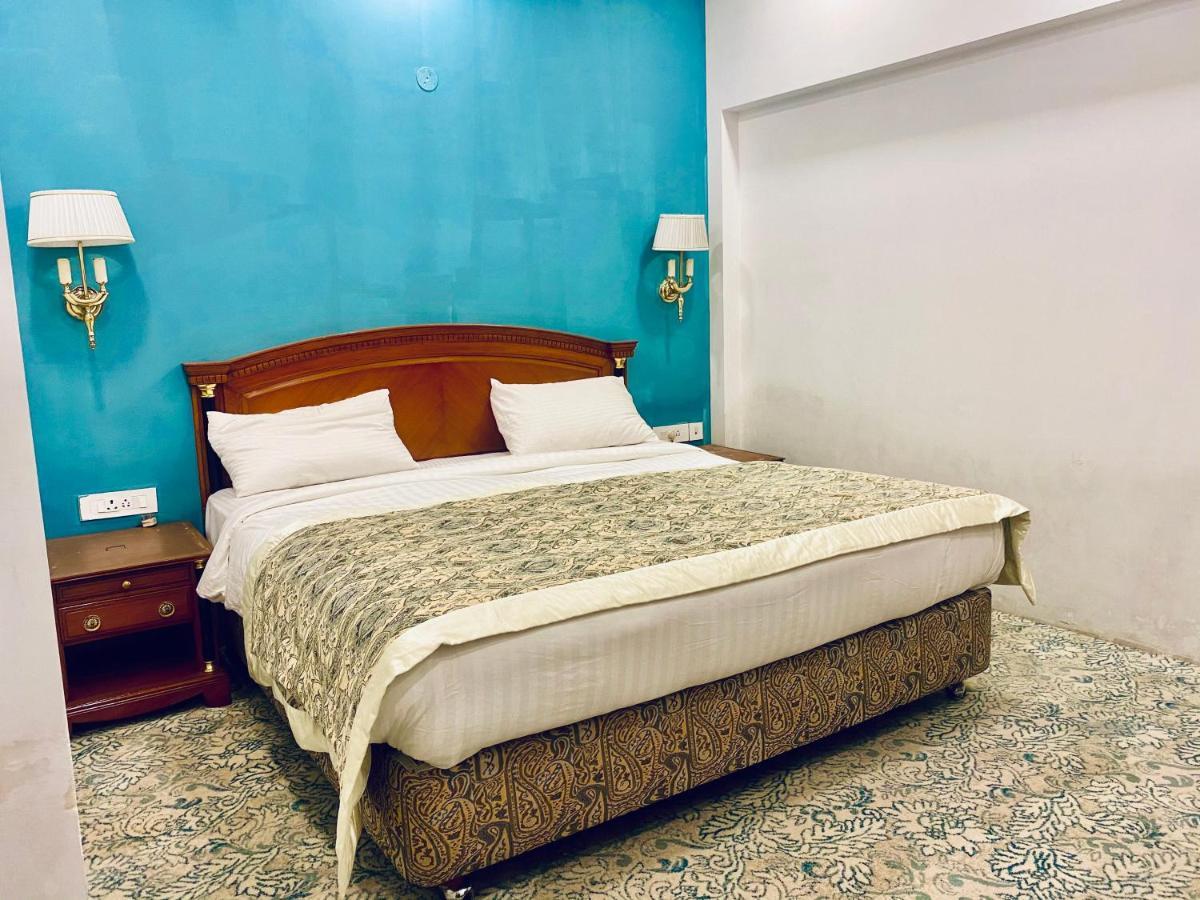 Hotel Apple Adventure Gurgaon