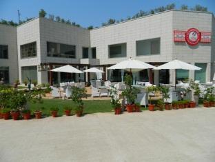 32nd Milestone Hotel Gurgaon