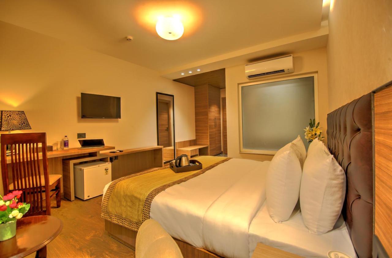 91 Huda Centre Hotel Gurgaon