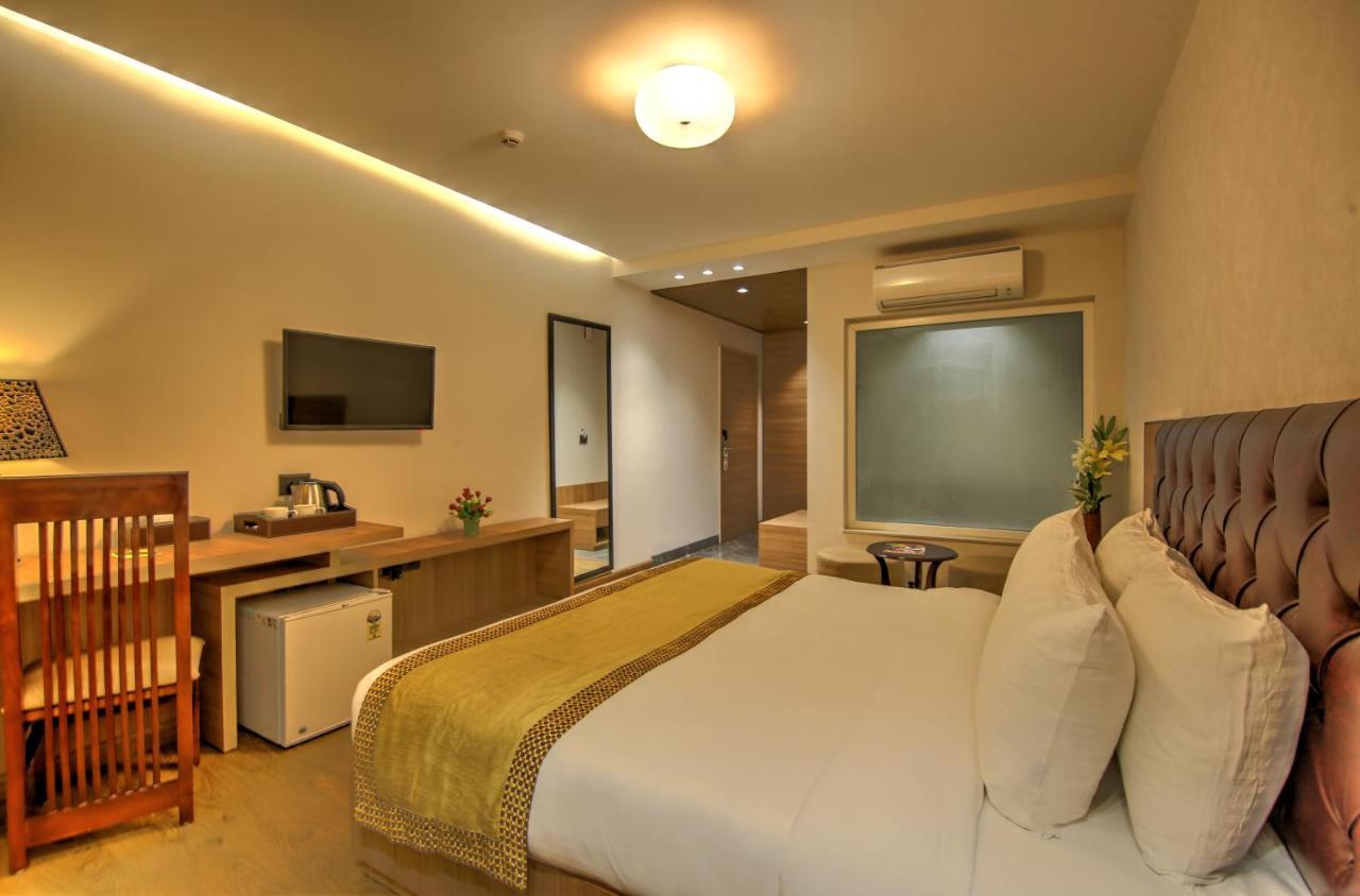 91 Huda Centre Hotel 3*