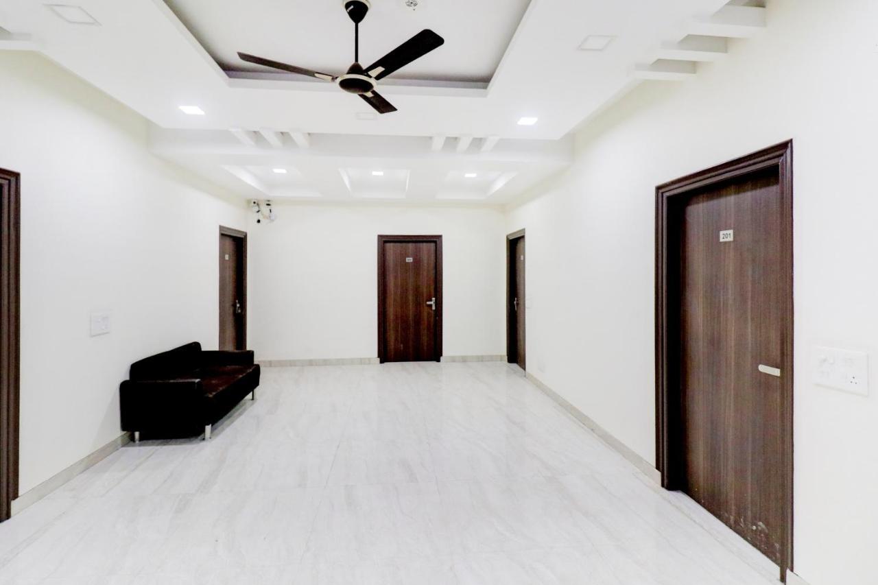 Oyo 79667 Townhouse Sunbrite Hotel Gurgaon