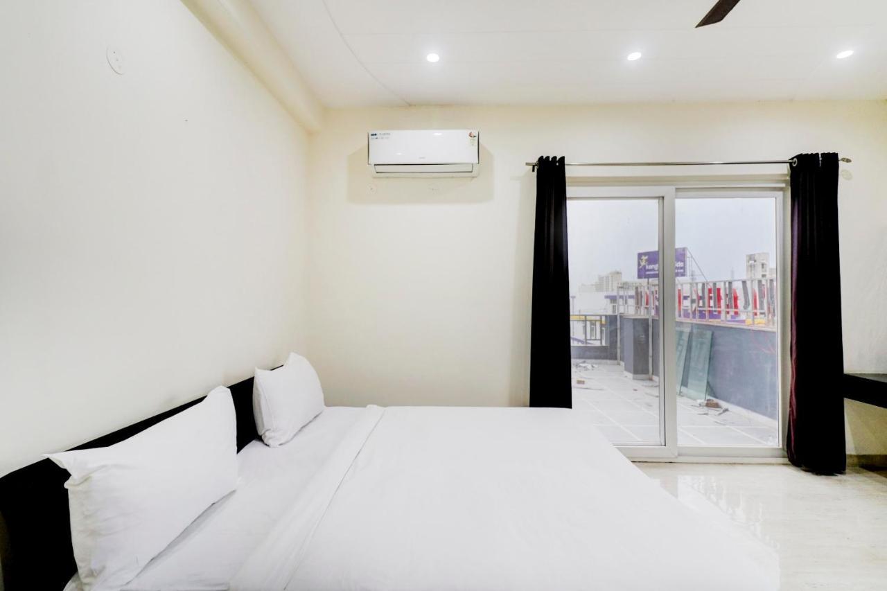 Oyo 79667 Townhouse Sunbrite