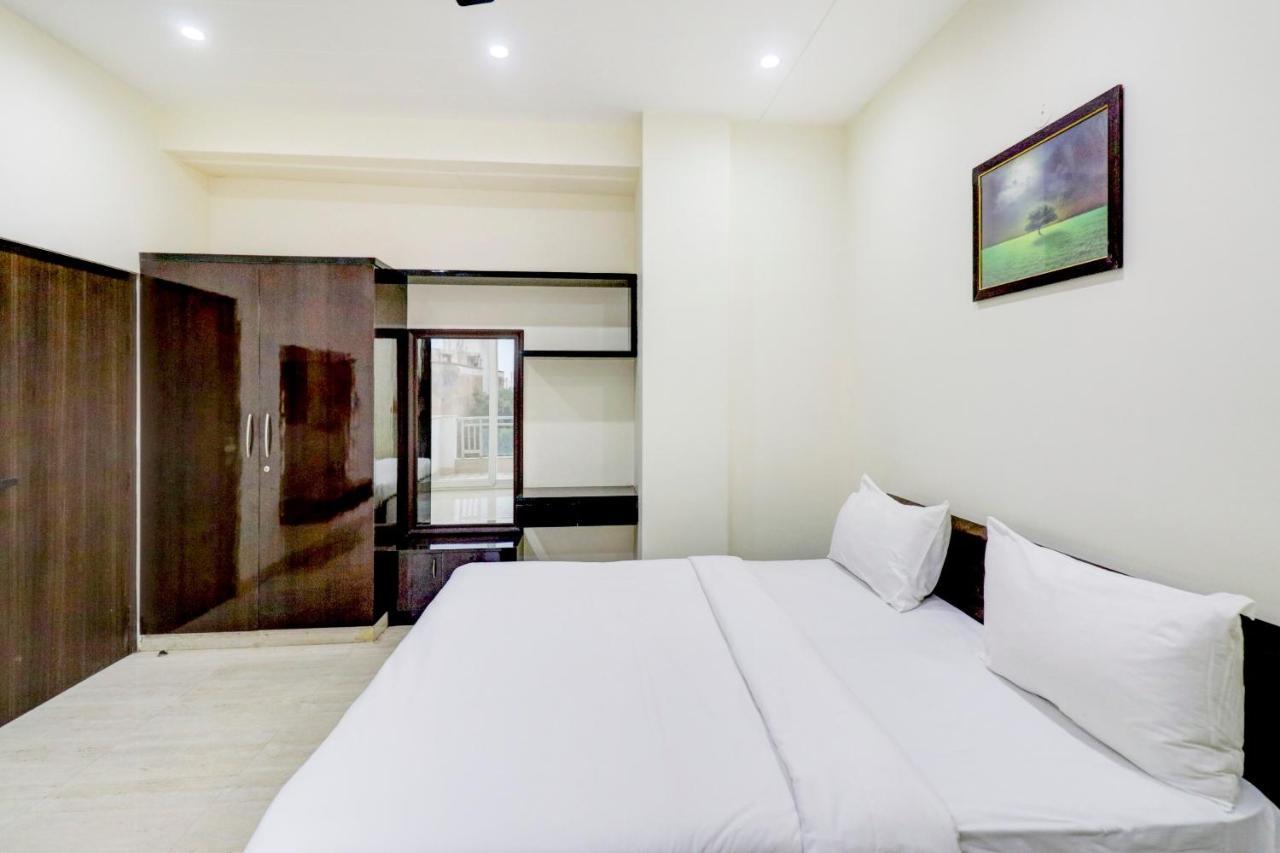 Oyo 79667 Townhouse Sunbrite Hotel 4*