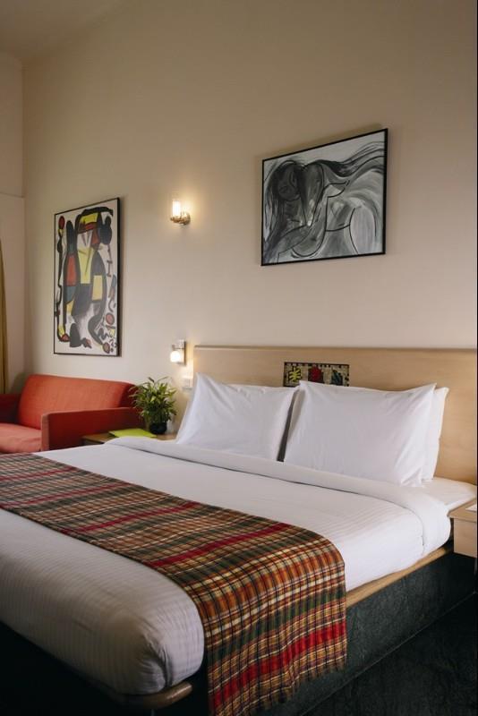 Lemon Tree Premier Center 4*