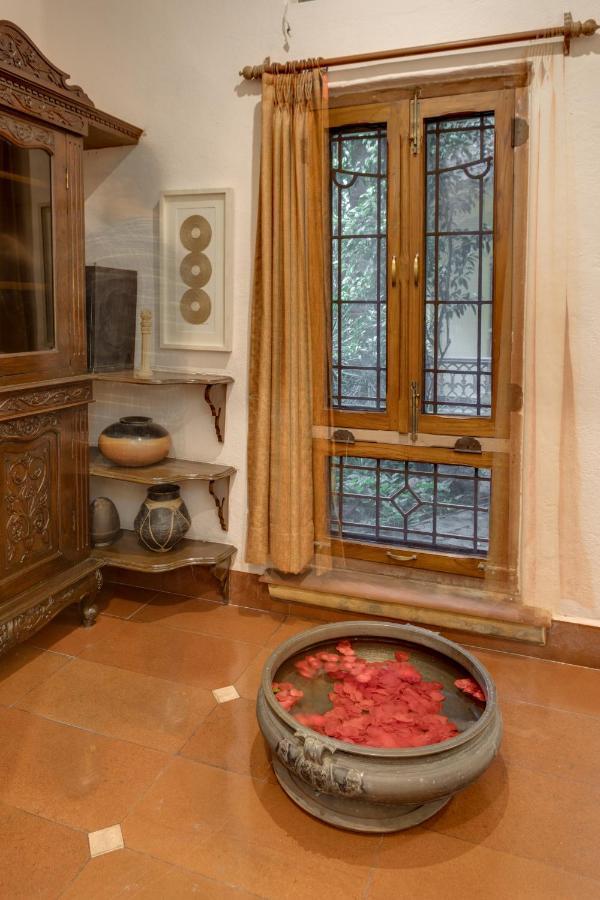 Hostie Chinar Haveli - Heritage With Pool, Gurgaon