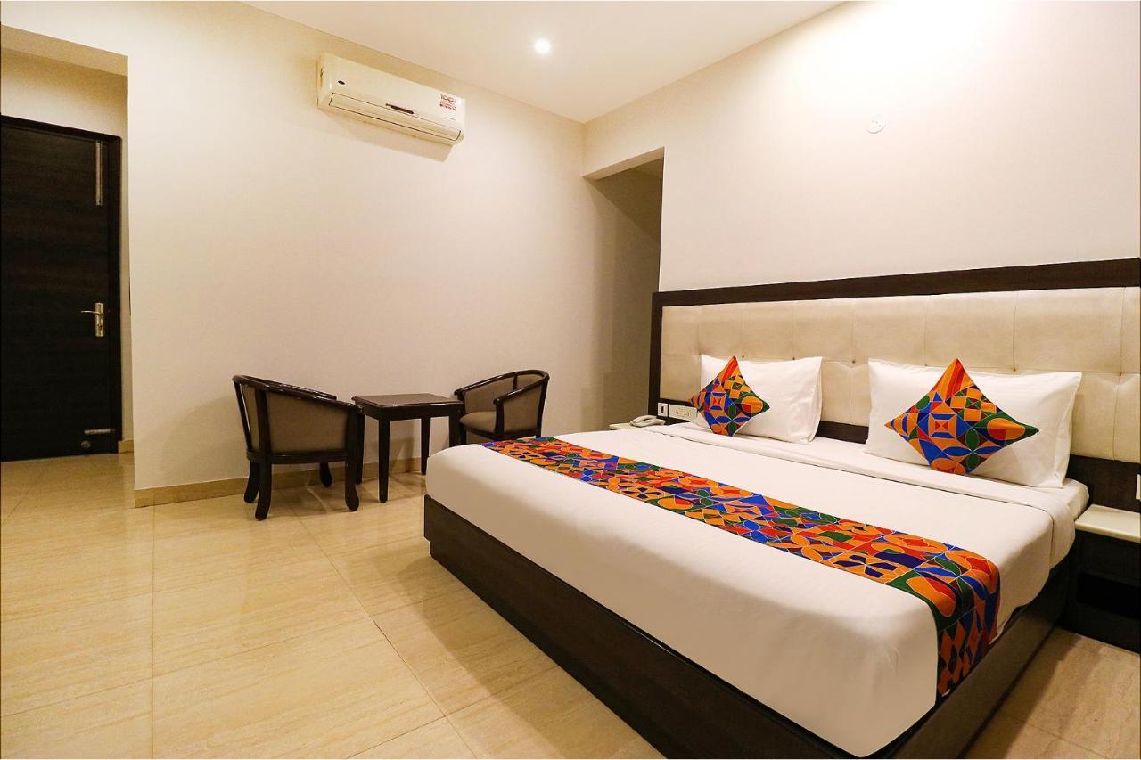 Fabhotel Oyster Hotel Gurgaon