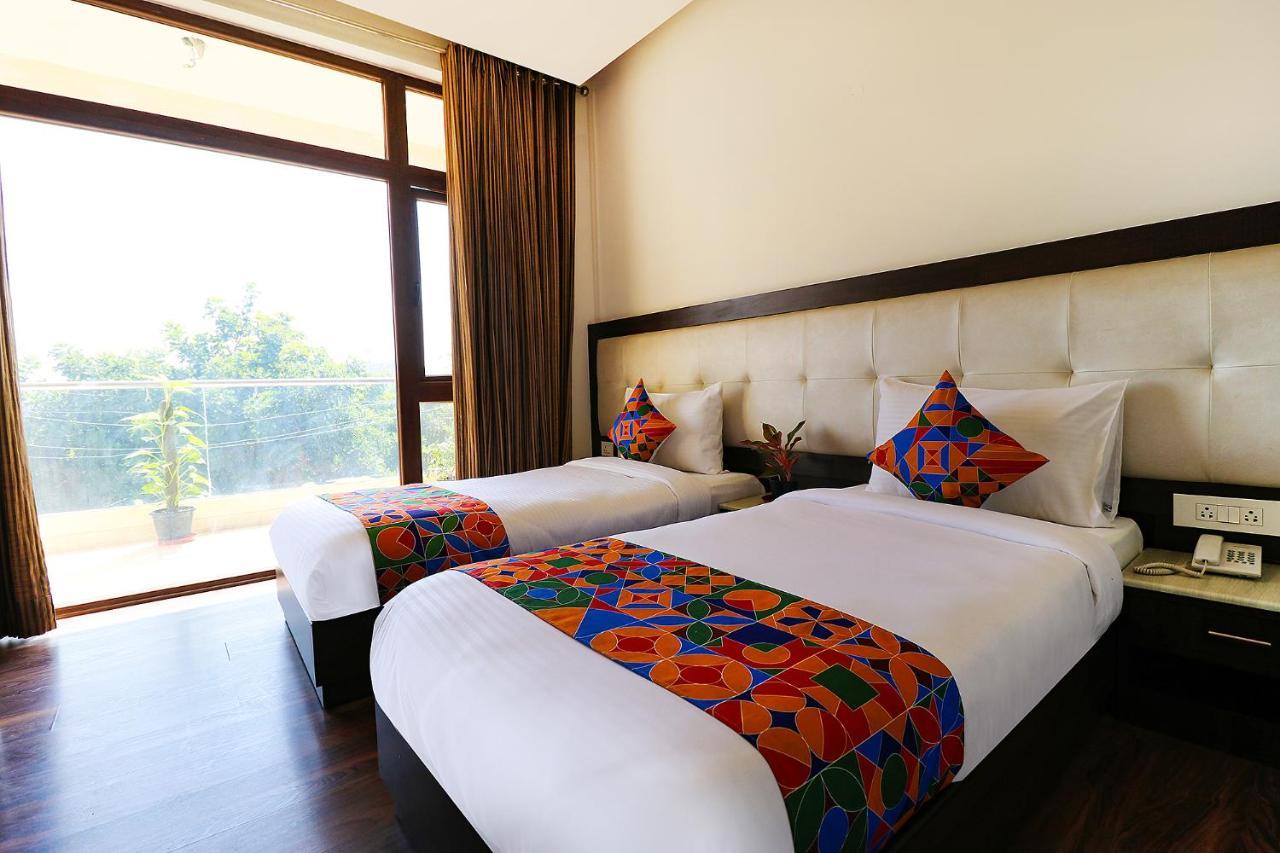 Fabhotel Oyster Hotel Gurgaon