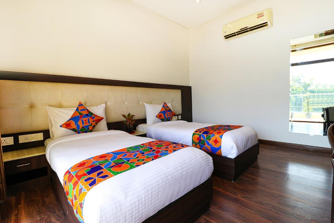 Fabhotel Oyster