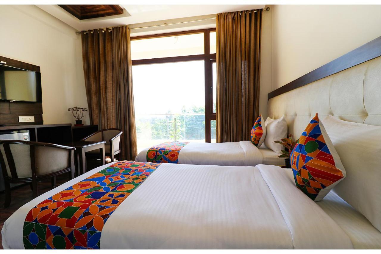 Hotel Fabhotel Oyster