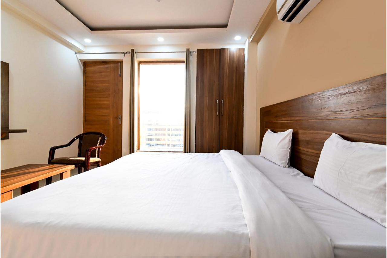 Fabhotel The Holy House