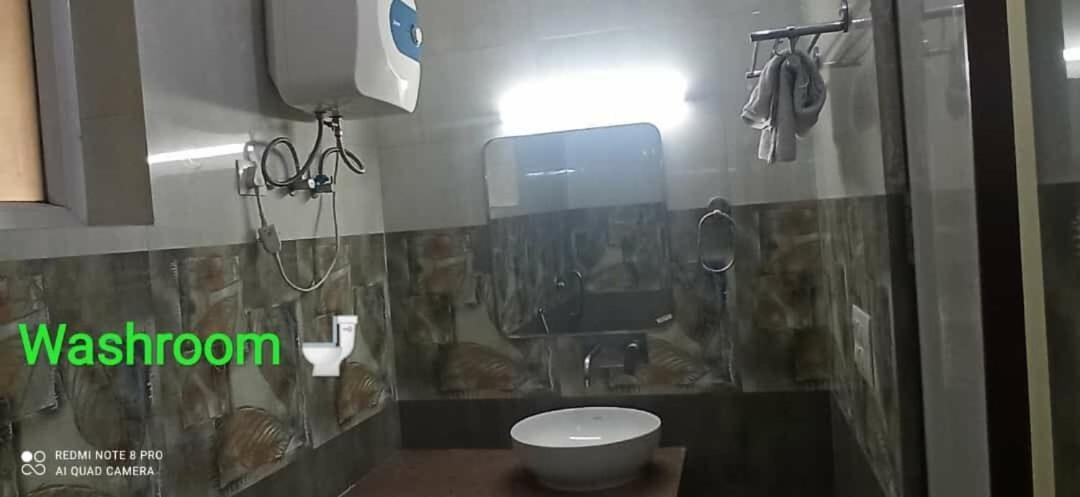 Hotel Oyo 74401 Aster Garden Suites Gurgaon