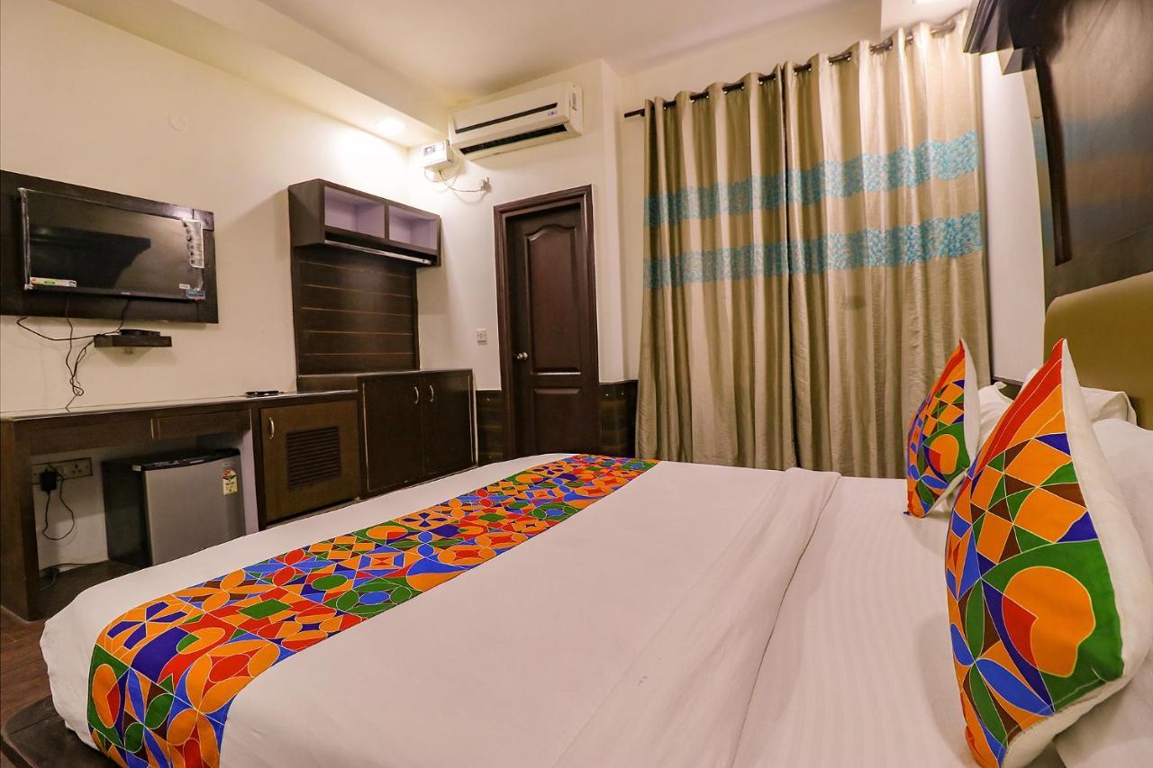 Fabhotel Palm Court Hotel Gurgaon
