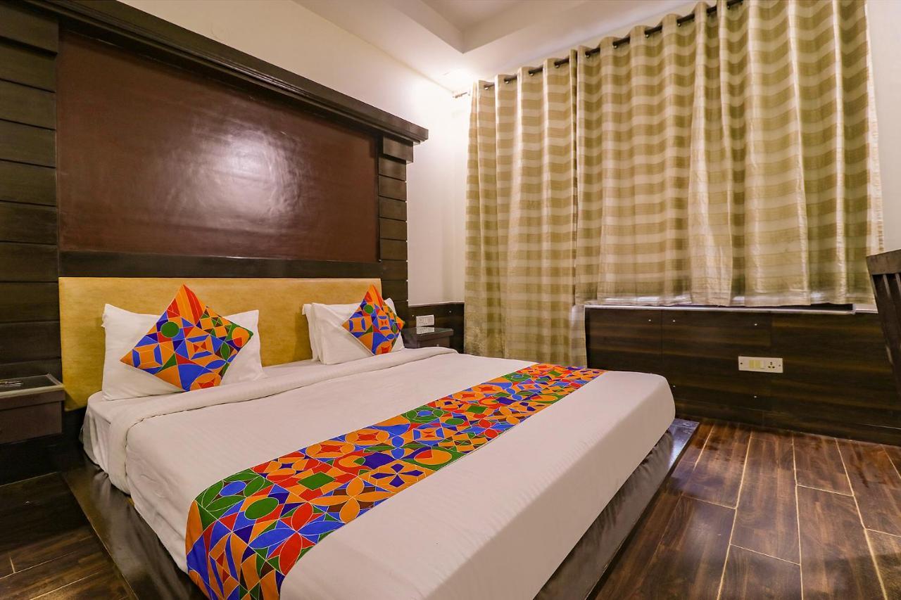 Hotel Fabhotel Palm Court 3*