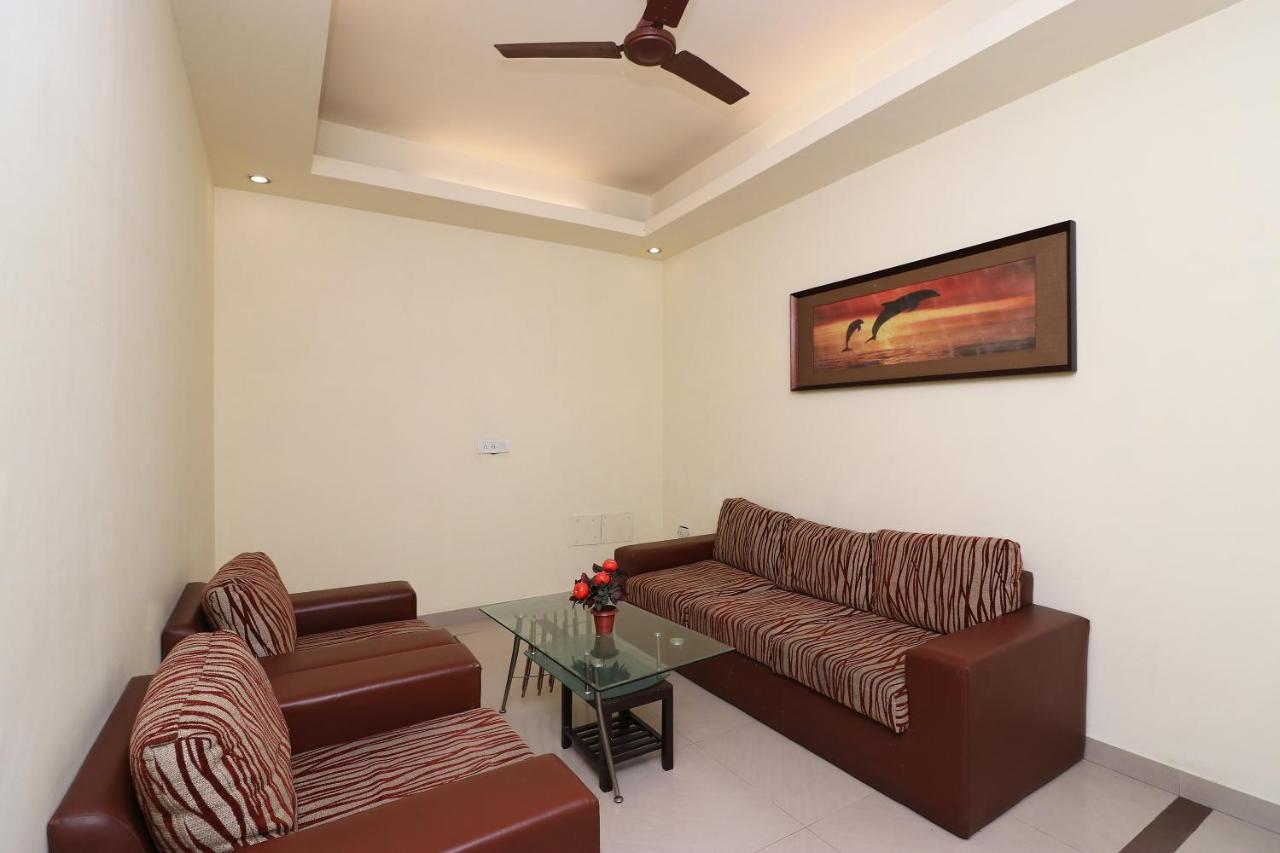 Hotel Oyo 389 Applee 3*