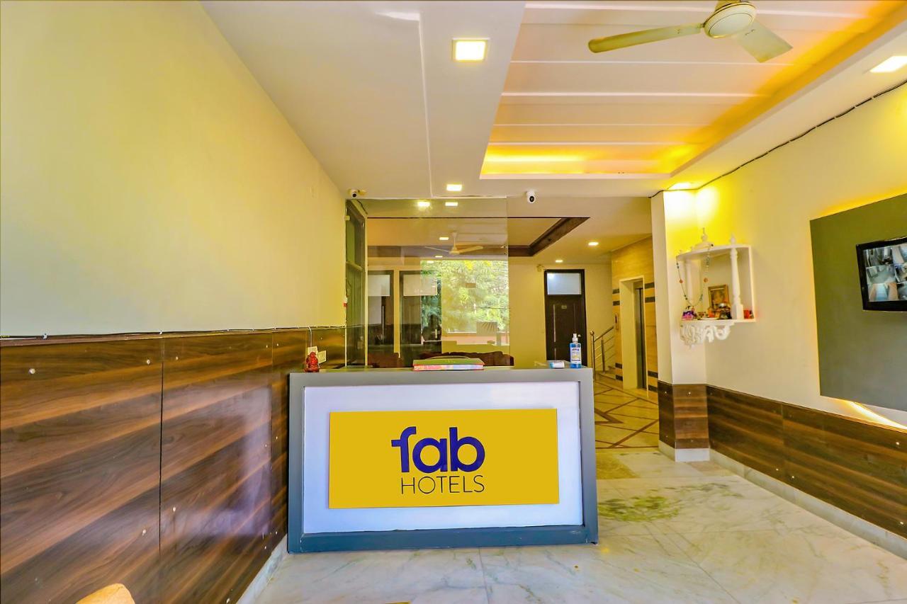 Fabhotel Palm Court Gurgaon