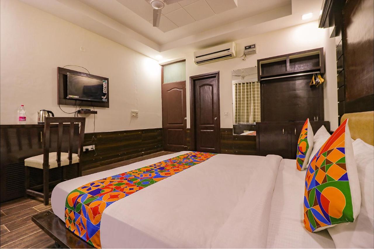 Hotel Fabhotel Palm Court 3*