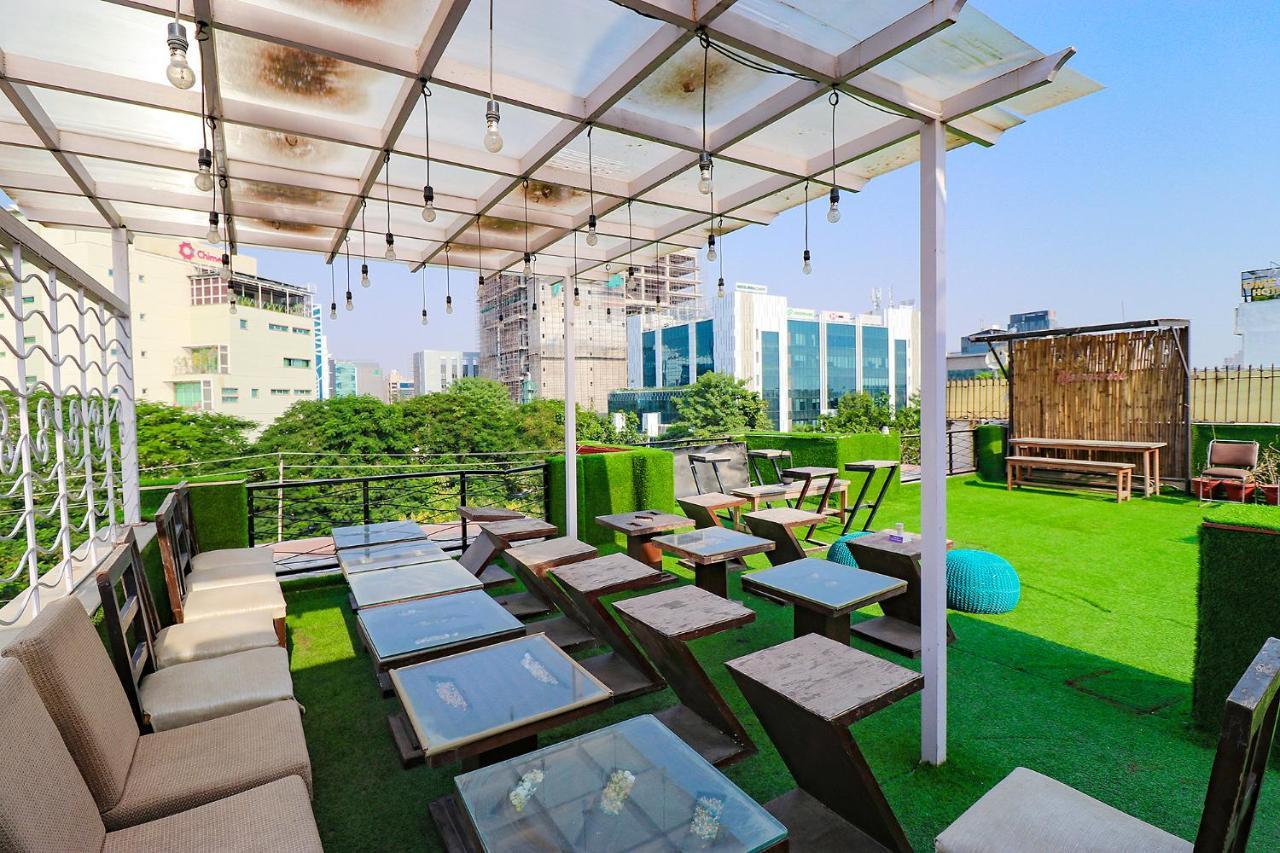 Hotel Fabhotel Palm Court 3*