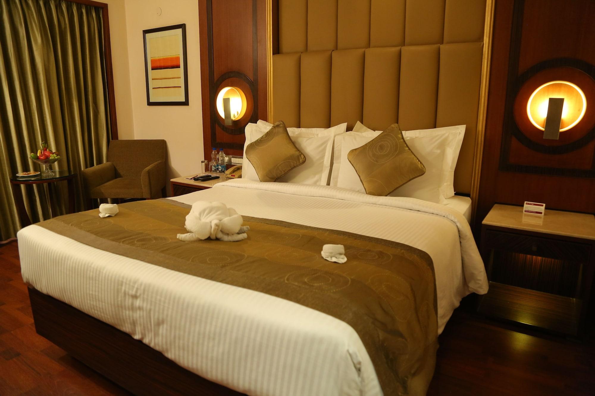 The Acura, Bmk Hotel