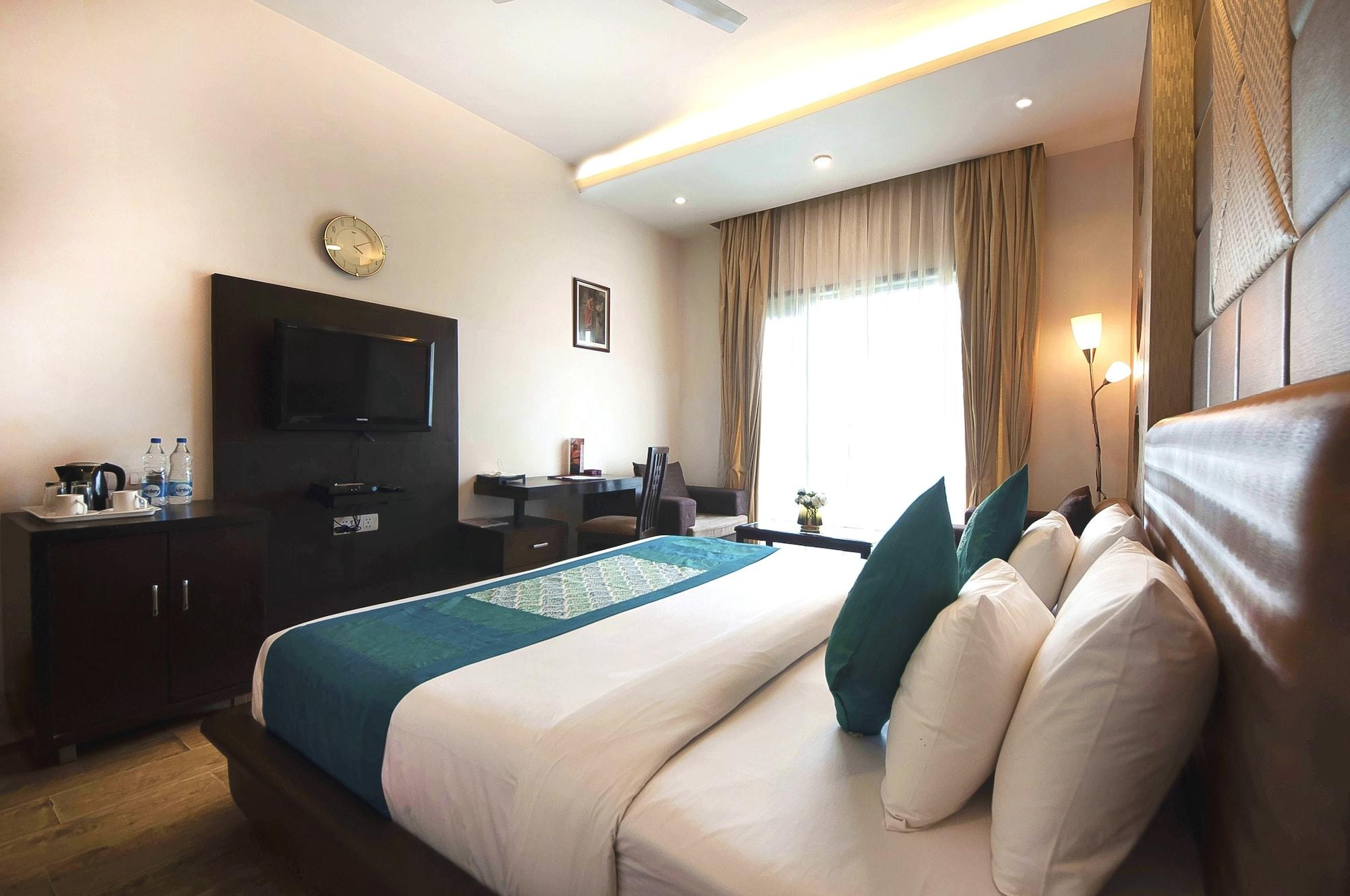 Golf View Suites-golf Course Road 3* Gurgaon