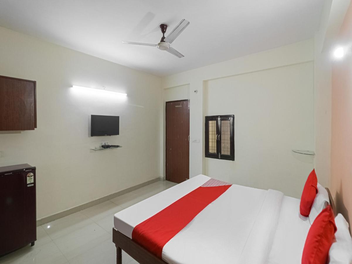 Hotel Oyo 86536 Srs Tower 3*