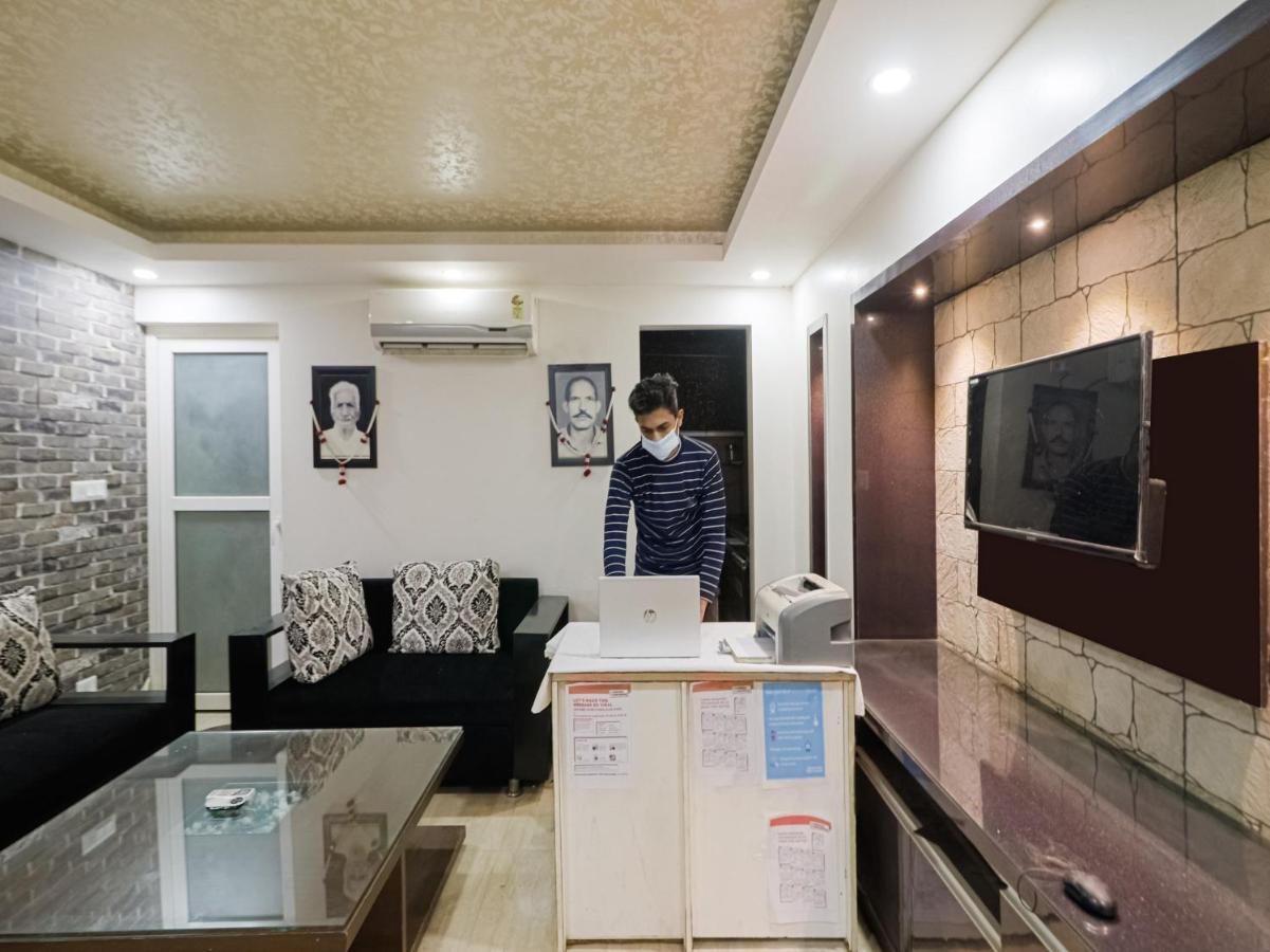Oyo 86536 Srs Tower 3* Gurgaon