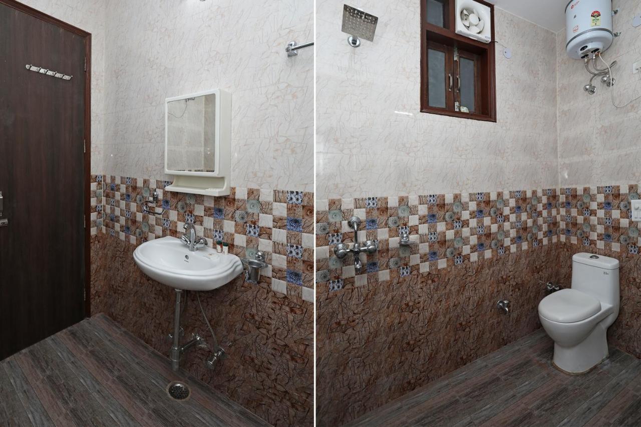 Hotel Oyo 11383 Go Gurgaon