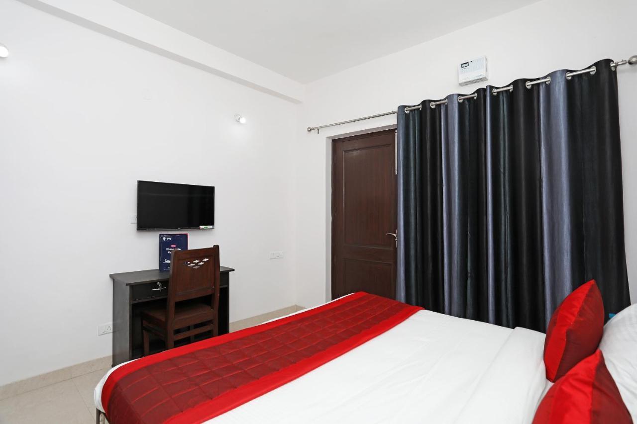 Oyo 11383 Go Hotel Gurgaon