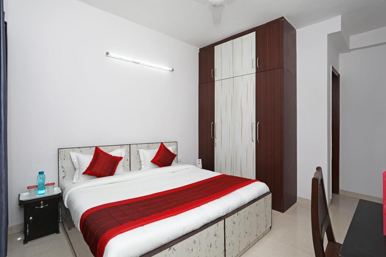 Hotel Oyo 11383 Go Gurgaon